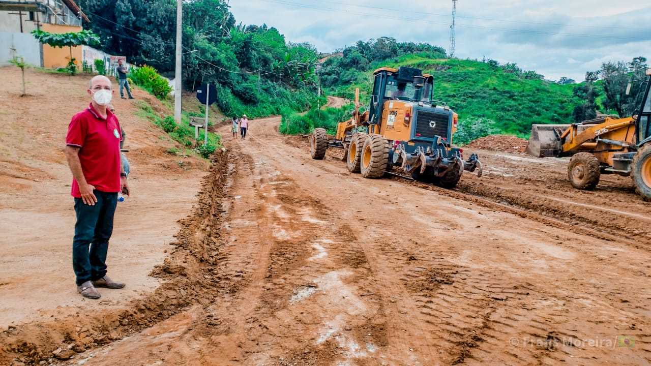 Camacã: Fim de mandato e o prefeito Oziel não para de trabalhar. Já passam de 50 ruas calçadas
